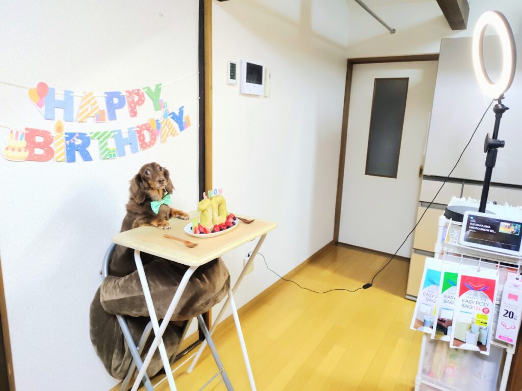 実は生活感満載の撮影の裏側