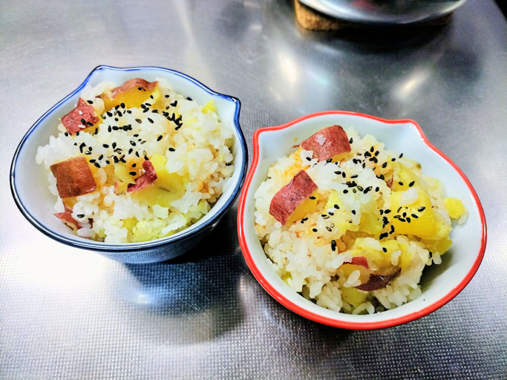 家庭菜園で収穫した紅はるかのさつまいもごはん